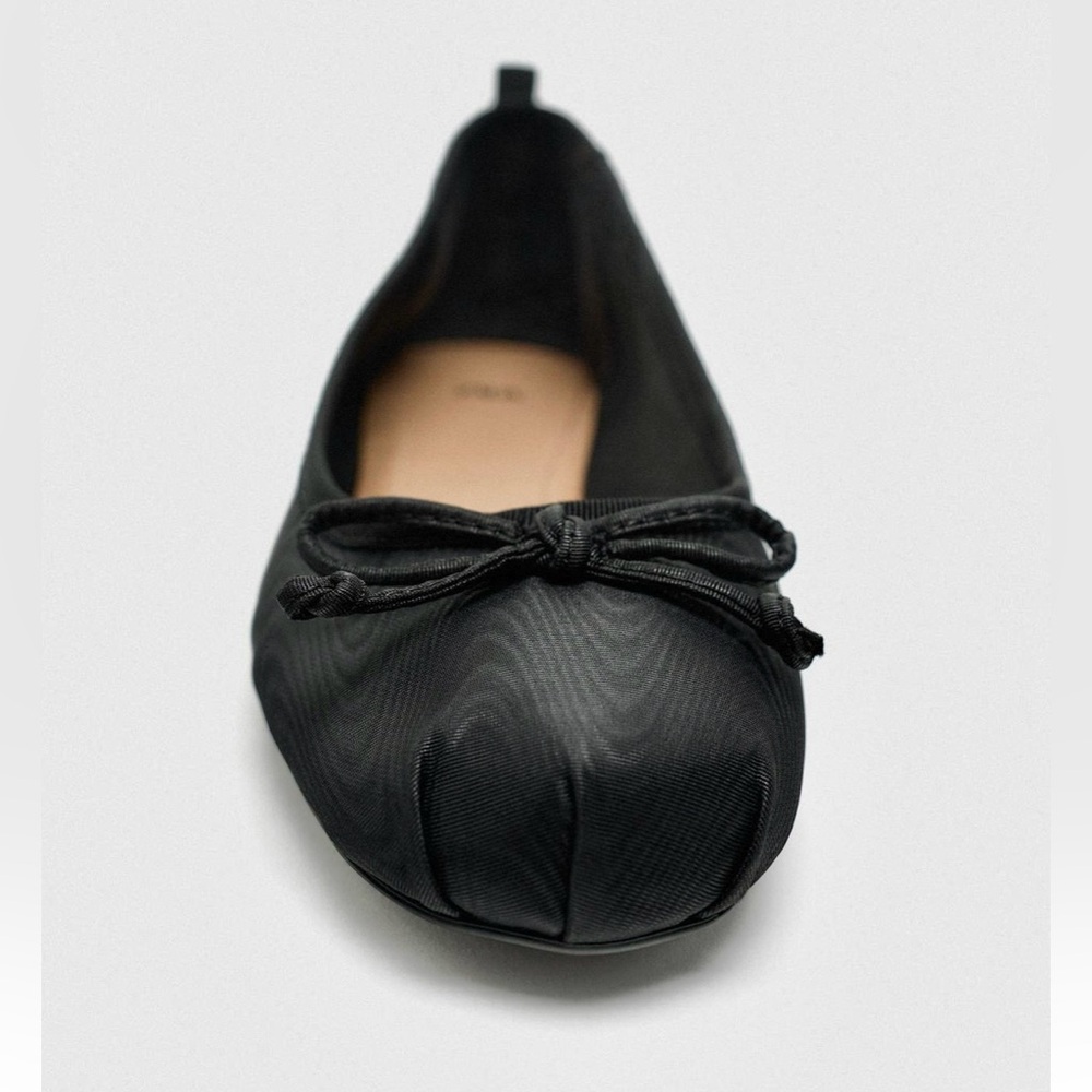 Zara NWT Black creased bow front detail mesh, lined ballet flats - Picture 7 of 7